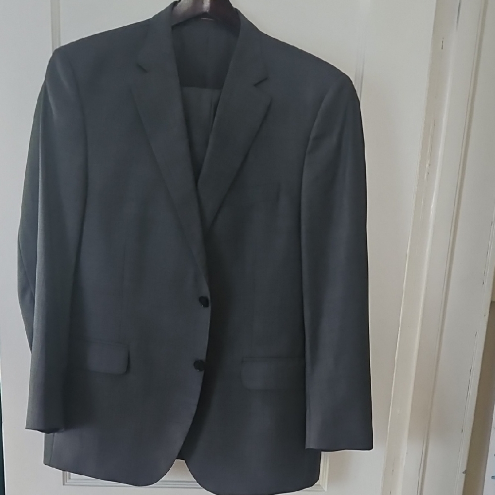 Peter Millar Gray Suit Versatile Business Attire